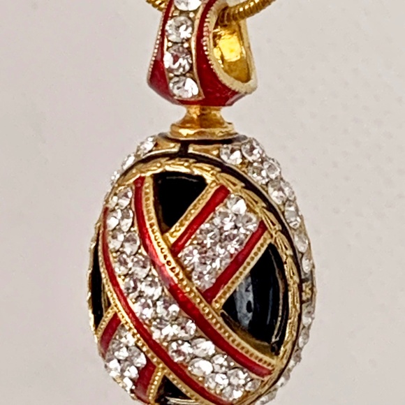 STERLING SILVER  RED Guilloché Enamel Faberge Art Deco Egg Pendant Swarovski - Picture 8 of 8
